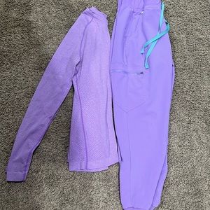 FIGS salta seamless longsleeve underscrub & Zamora jogger set!